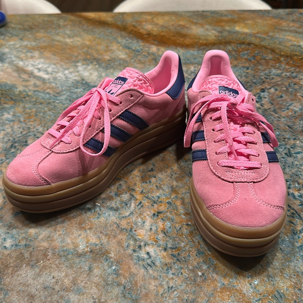 Wmns Adidas Gazelle Bold 'Pink Glow Gum' size 7.5